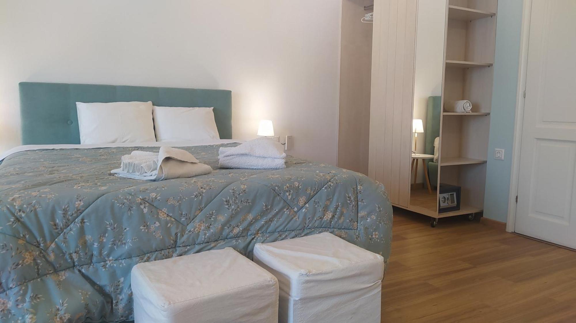 Emerald Blue Skiathos Town Room photo